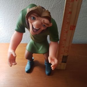 3/15..5/25 🛍disney The Hunchback Of Notre Dame "Magic View Quasimodo" Figure